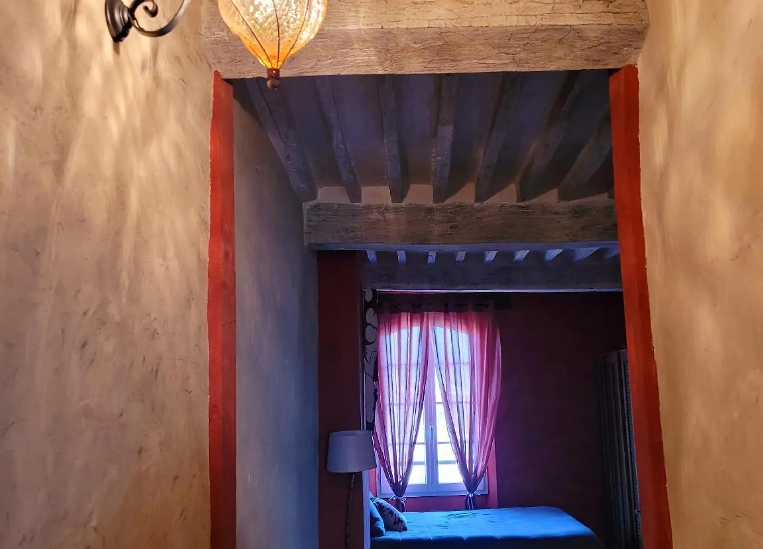 Hotel Au Puits de la Fontaine à Tavernes Maison d'hôtes