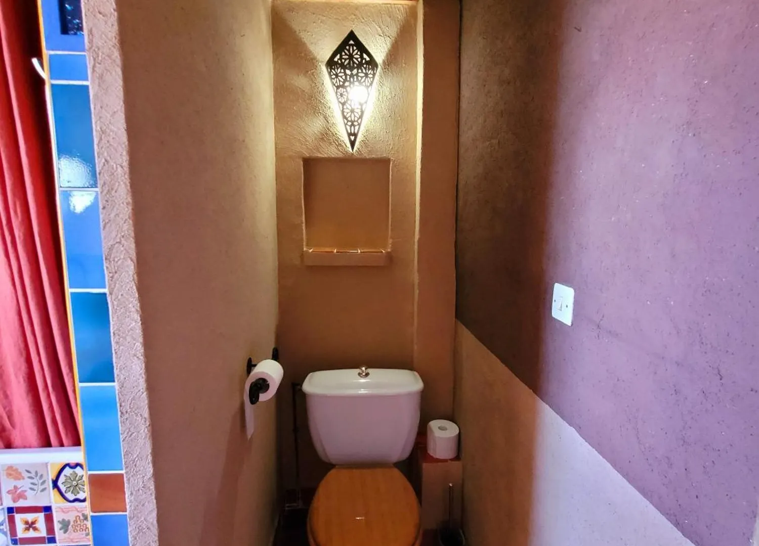 Hotel Au Puits de la Fontaine à Tavernes 0*,