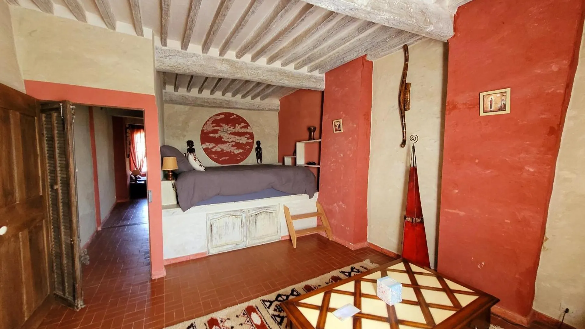 Hotel Au Puits de la Fontaine à Tavernes 0*,  France